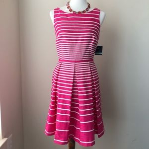 🌷🌷NWT Just...Taylor Pink and Ivory Dress🌷🌷